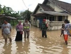 Wali Kota Arlan Tinjau Lokasi Banjir di Gunung Ibul